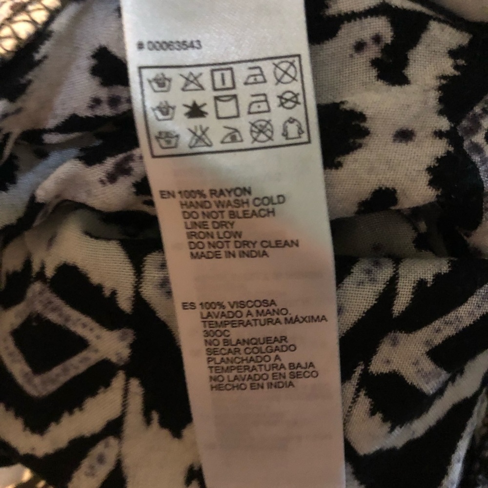 Forever 21 black & white tie back Romper Size Medium - Picture 7 of 7